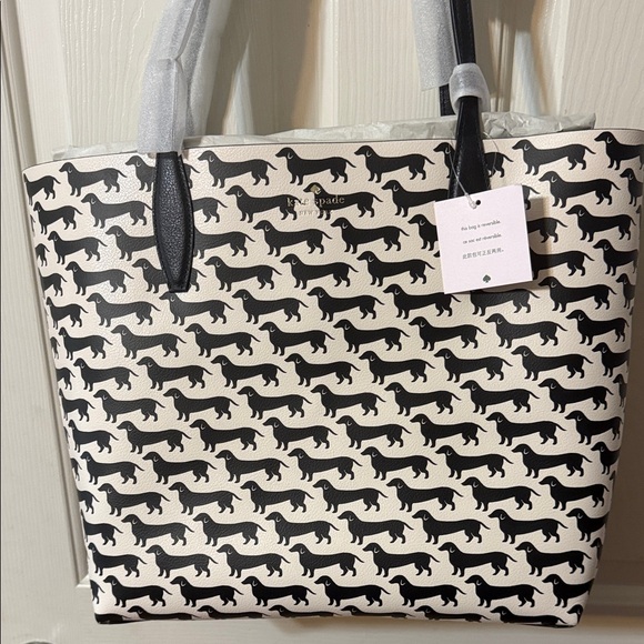 NWT Kate Spade reversible dachshund tote with detachable wristlet. - Picture 5 of 8